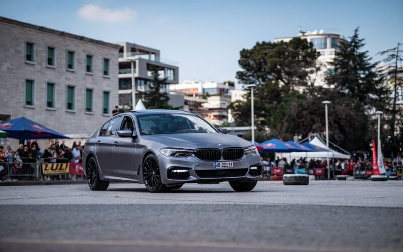 Новий BMW M760 під час тестових випробувань