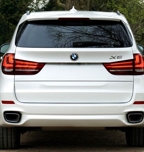 BMW X5 M 2028: рендери нового кросовера з плагін-гібридом