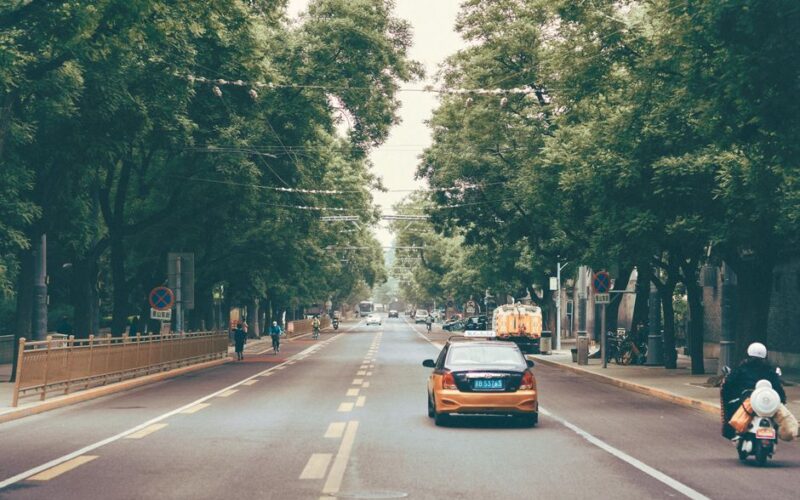 Електрифікація автопарку Китаю створює виклики для доріг