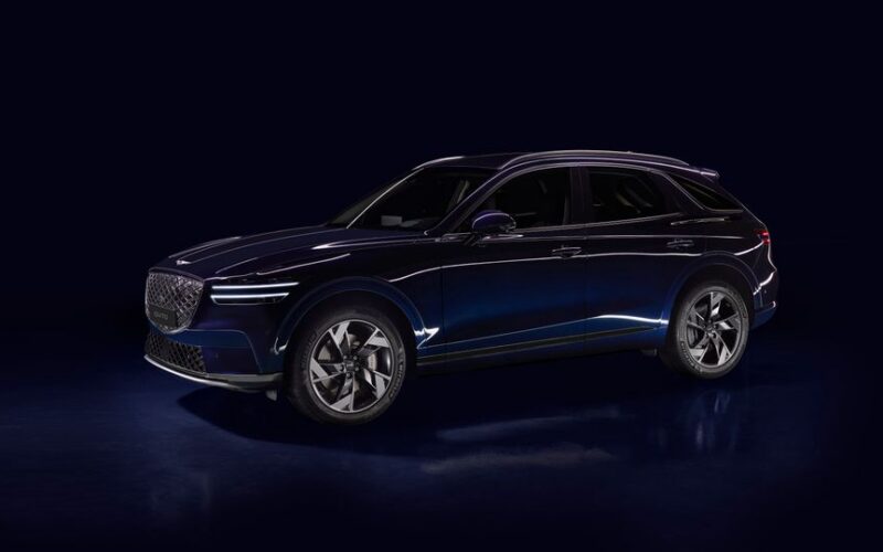 Genesis GV80 — розкішний SUV з великою кількістю стандартних функцій