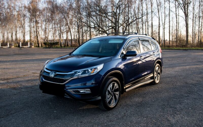 Електромобіль Honda Prologue на дорозі