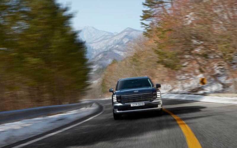 Оновлений Hyundai Santa Fe 2027 з новими пакетами