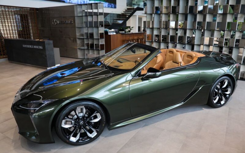 Електричний суперкар Lexus LFA з твердотільною батареєю