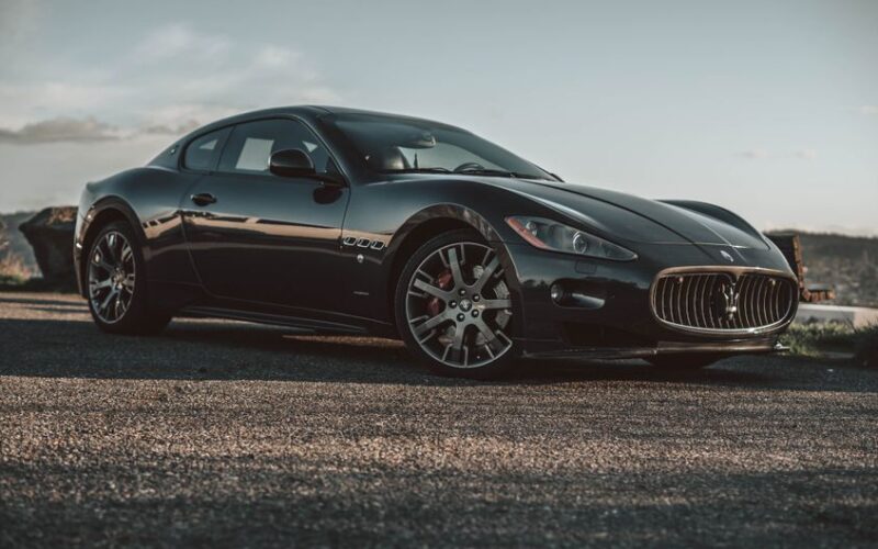 Унікальний Maserati GT2 Stradale Tribute to MC12 на дорозі