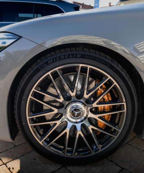 Mercedes-Benz VLE отримує нові спортивні виконання AMG