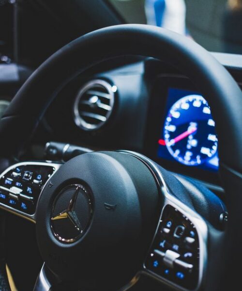Mercedes-Benz VLE отримав AMG Line та восьмимісний салон