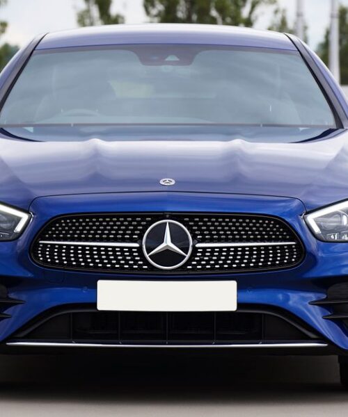 Mercedes зупиняє виробництво CLA L в Китаї через низькі продажі