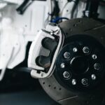 Кольори гальмівних супортів Nissan на автомобілі