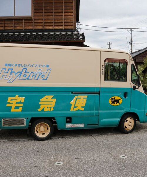 Nissan Elgrand виходить з новим поколінням з гібридним приводом