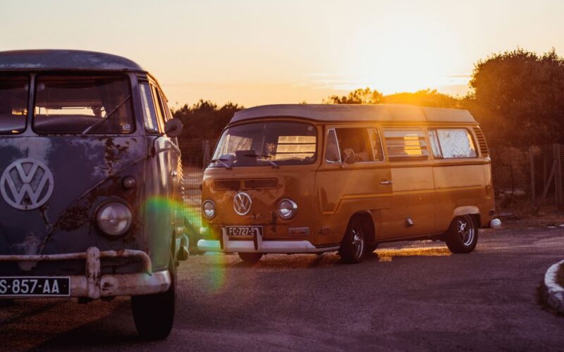 Volkswagen ID.Buzz електричний мінівен на дорозі
