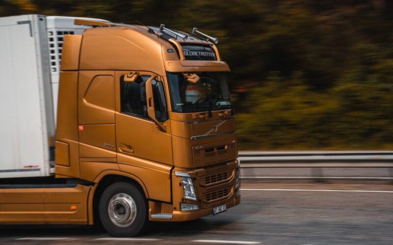 Електровантажівки Volvo VNL та VNR Electric в грі American Truck Simulator