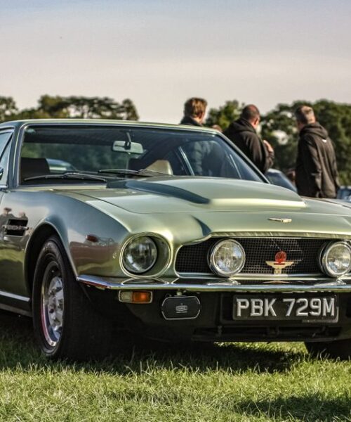 Aston Martin Valen став найпотужнішим авто з переднім двигуном