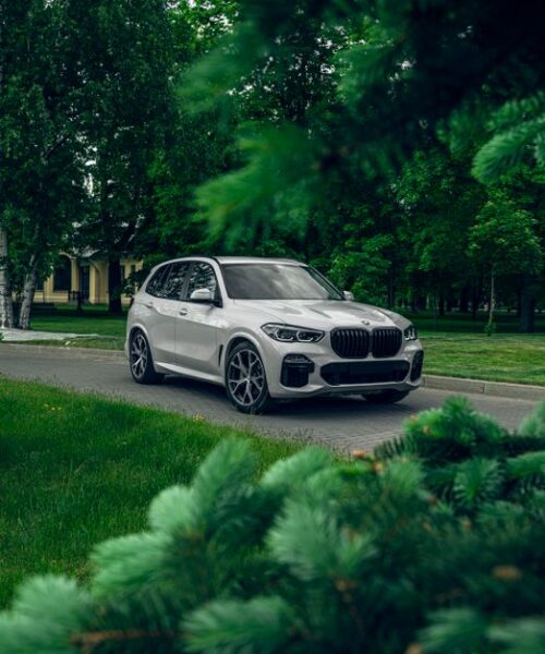 BMW тестує електричний iX5 M на Нюрбургринзі