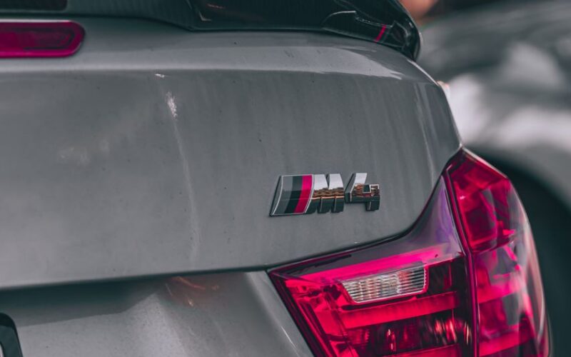 Унікальний саморобний пікап BMW M4 проданий на аукціоні