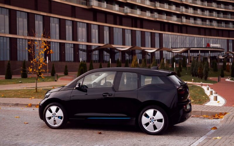 Прототип BMW Luminetta з сонячними панелями