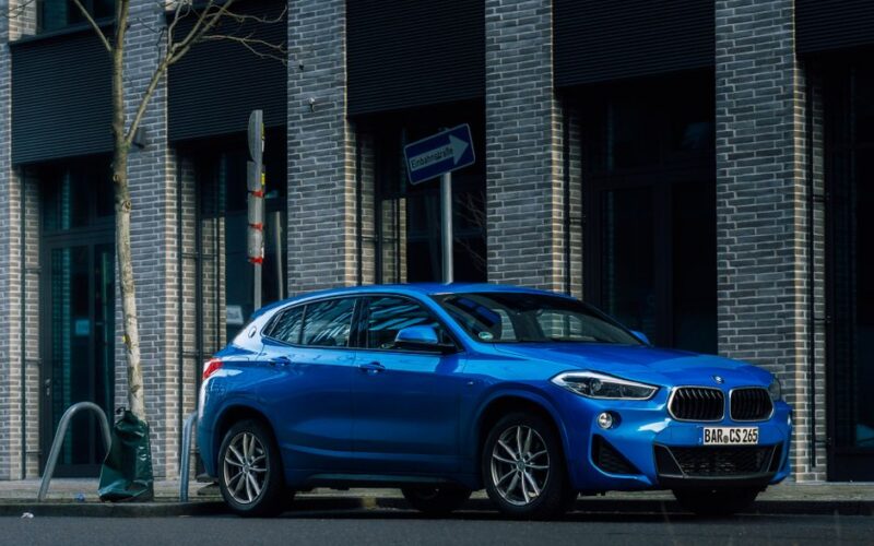 BMW iX5 M з потужністю до 1 000 к.с. на треку Nürburgring