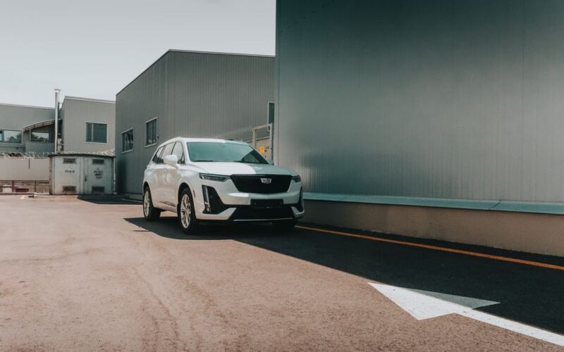 Cadillac Escalade IQ з індивідуальним дизайном в Artisan Center