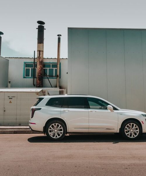Cadillac Escalade-V отримав епатажний тюнінг від Larte Design
