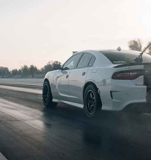 Dodge повертає Charger Super Bee з потужним турбодвигуном