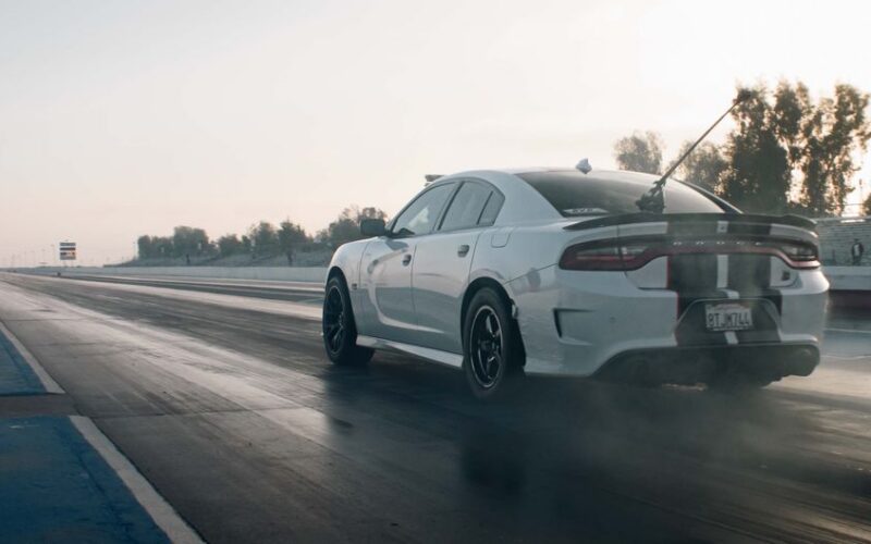 Новий Dodge Charger Super Bee з потужним турбомотором