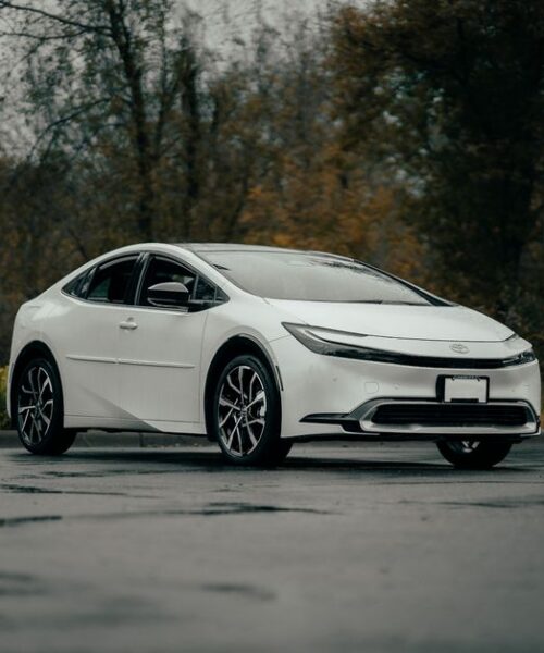 Lucid відкликає 27 185 електромобілів Air через ризик пожежі