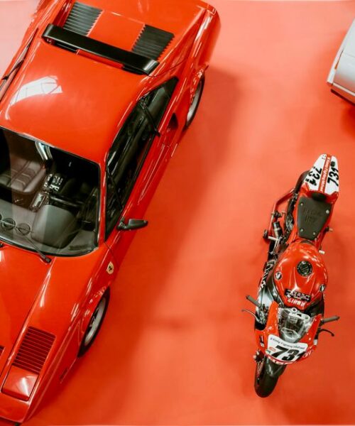 Легендарний Ferrari 250 P 1963 року продають за $20 мільйонів
