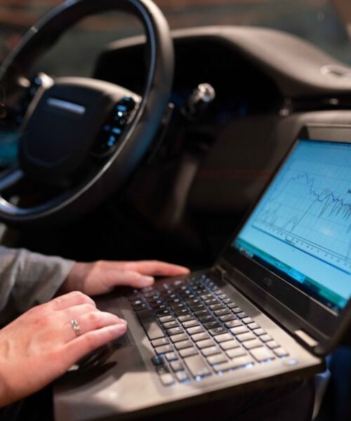 Ford впроваджує штучний інтелект для перевірки двигунів