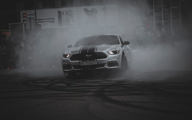 Ford Mustang у стилі Трансформерів зупинений поліцією