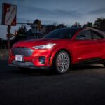 Ford Mustang Mach-E під час відкликання через дефект оздоблення