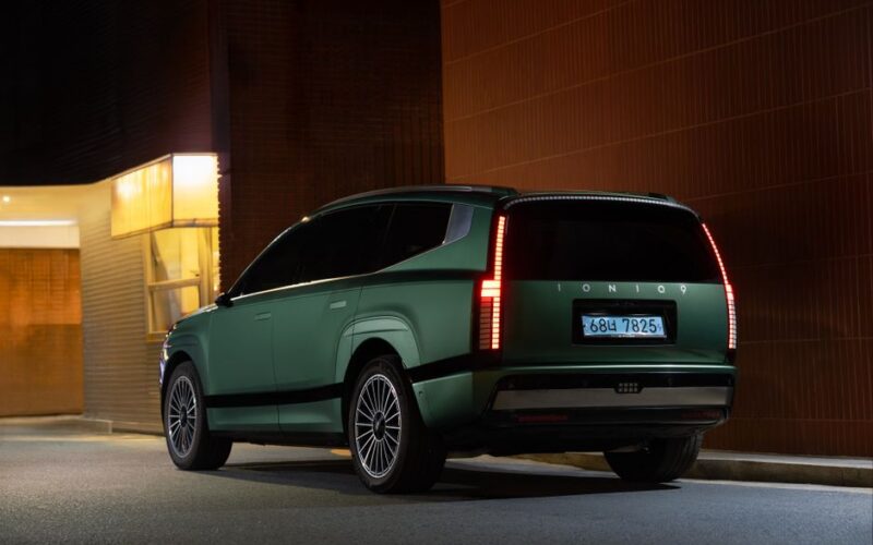 Hyundai Neira — семимісний електрокар для Індонезії