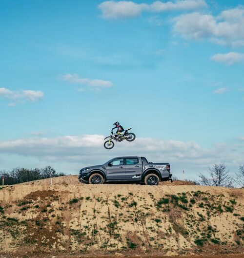 Hyundai розробляє новий пікап для конкуренції з Toyota Hilux