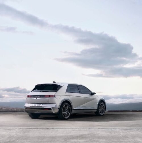 Hyundai Neira дебютує на автосалоні GIIAS 2026 як електрокросовер