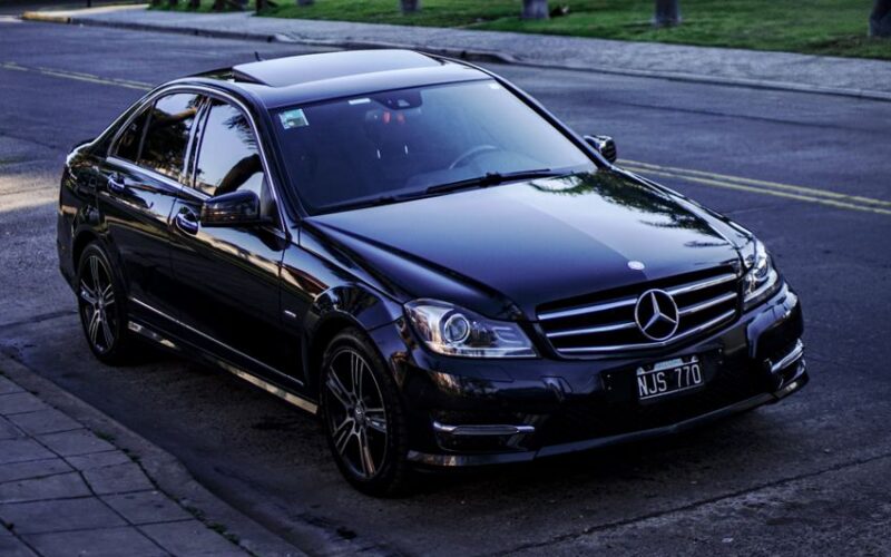 Оновлений Mercedes-Benz C-Class W206 з новими двигунами