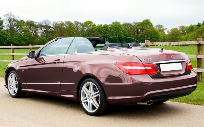 Оновлений Mercedes-Benz CLE Cabrio з новою електронікою та V8