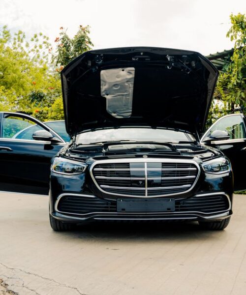 Mercedes-Maybach S 680, створений у стилі Леброна Джеймса, продають на аукціоні