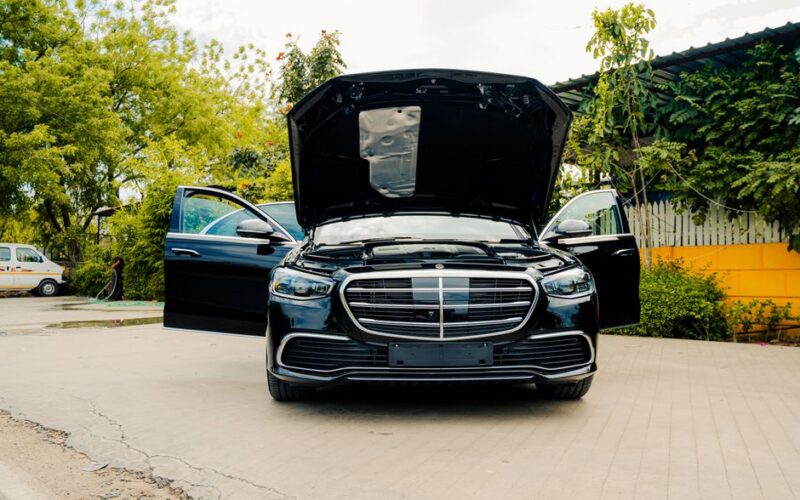 Mercedes-Maybach S 680 у стилі Леброна Джеймса на аукціоні