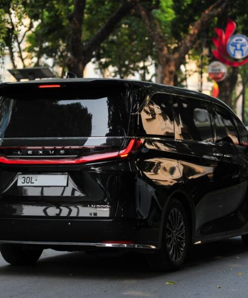 Nissan і Panasonic запускають нову систему шумопоглинання для Elgrand