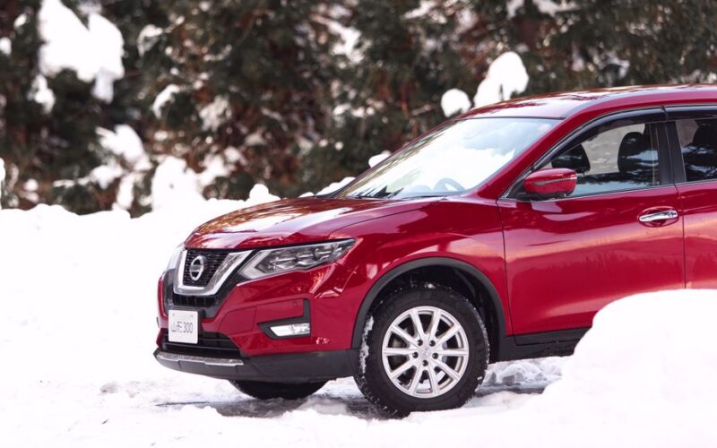 Новий кросовер Nissan NX7 PHEV на дорозі