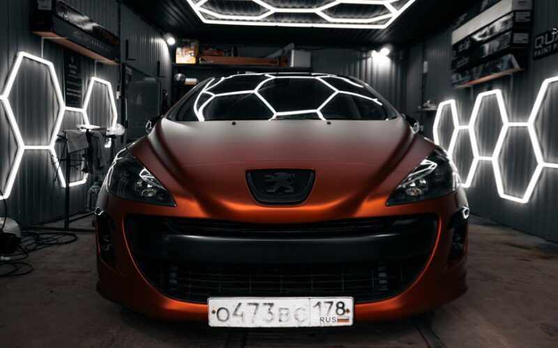 Нові моделі Peugeot до 2030 року з електричними версіями