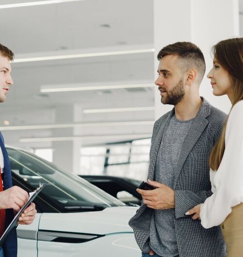 Американці відмовляються від преміальних авто на користь масових