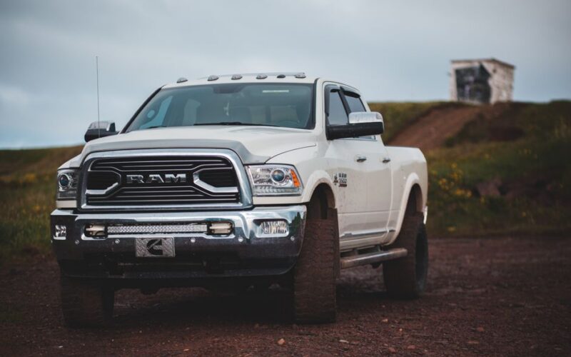 Будинок на колесах Storyteller GXV Wild на базі Ram 3500