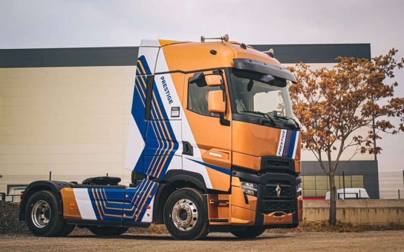 Автомобілі на заводі Renault, що представляють жорсткі умови для китайських виробників