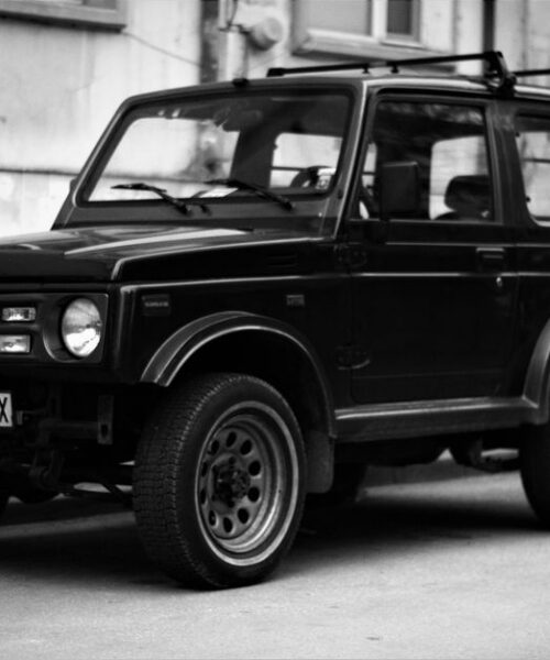Suzuki презентує e Sky: доступний міський електромобіль