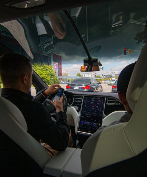 Tesla представить новий Roadster під брендом SpaceX цього місяця