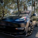 Tesla Semi з карбоновими панелями під час руху
