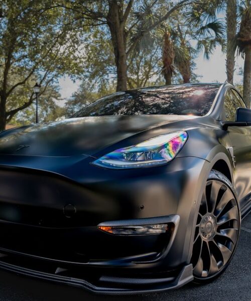 Tesla Semi отримує карбонові панелі: що відомо