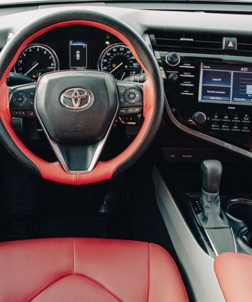 Toyota відкликає 508 тисяч Camry через проблеми з дисплеєм