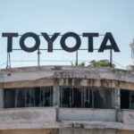 Знищений склад Toyota в Києві під час російської атаки