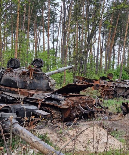 Перший броньований екскаватор UAT-SPIDER від «УкрАрмоТех» готовий до експлуатації