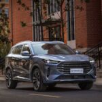 Великий кросовер BYD Sealion 08 з плагін-гібридною та електричною установками